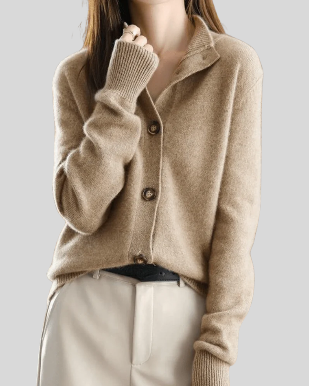MIRELYSSA – RETRO-STYLE KNITTED GILET WITH ELEGANT DESIGN
