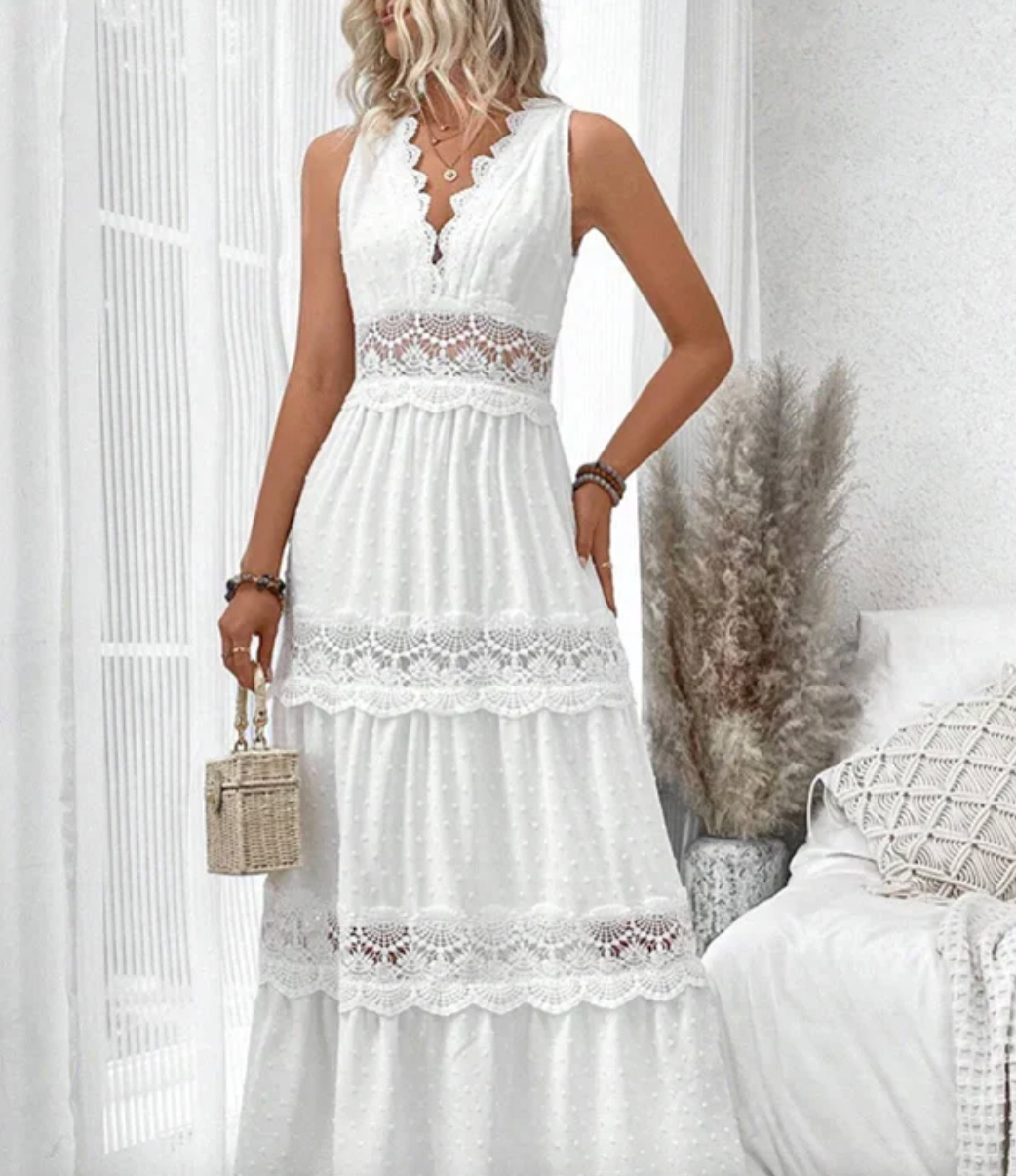 Aurrela | Lace V-Neck Dress