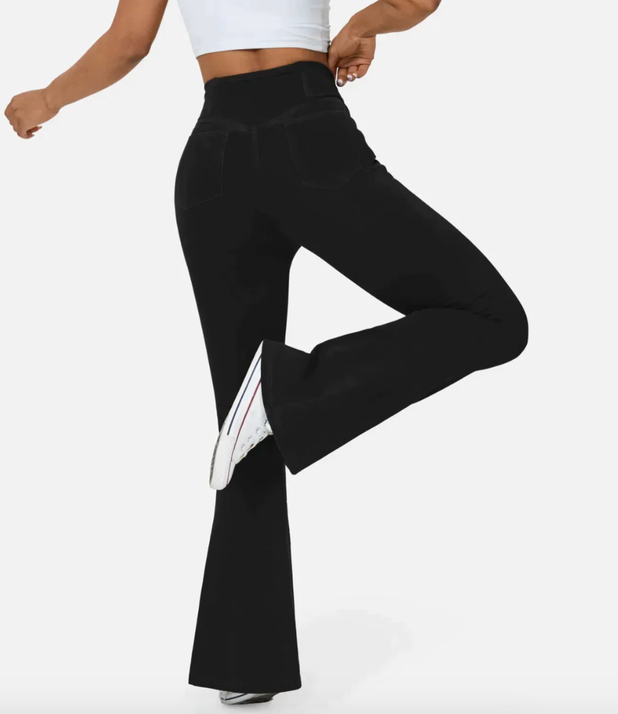 Aurrela | RetroFlare Jeans in Stretch Denim