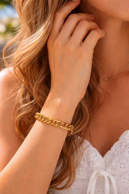 Jihan Chunky Chain Bracelet – Gold
