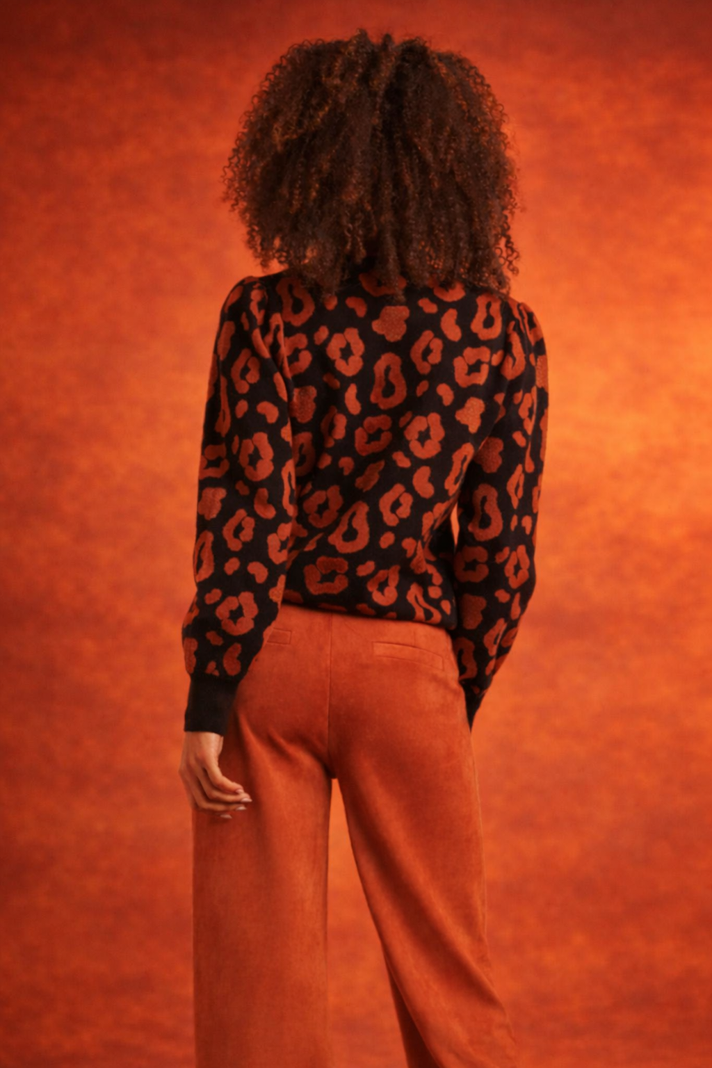 Knitted Animal Print Top | Black – Cognac