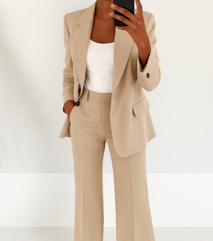 Victoria – Tailored Set