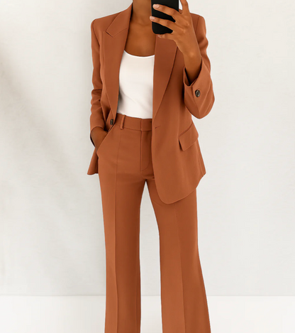 Victoria – Tailored Set
