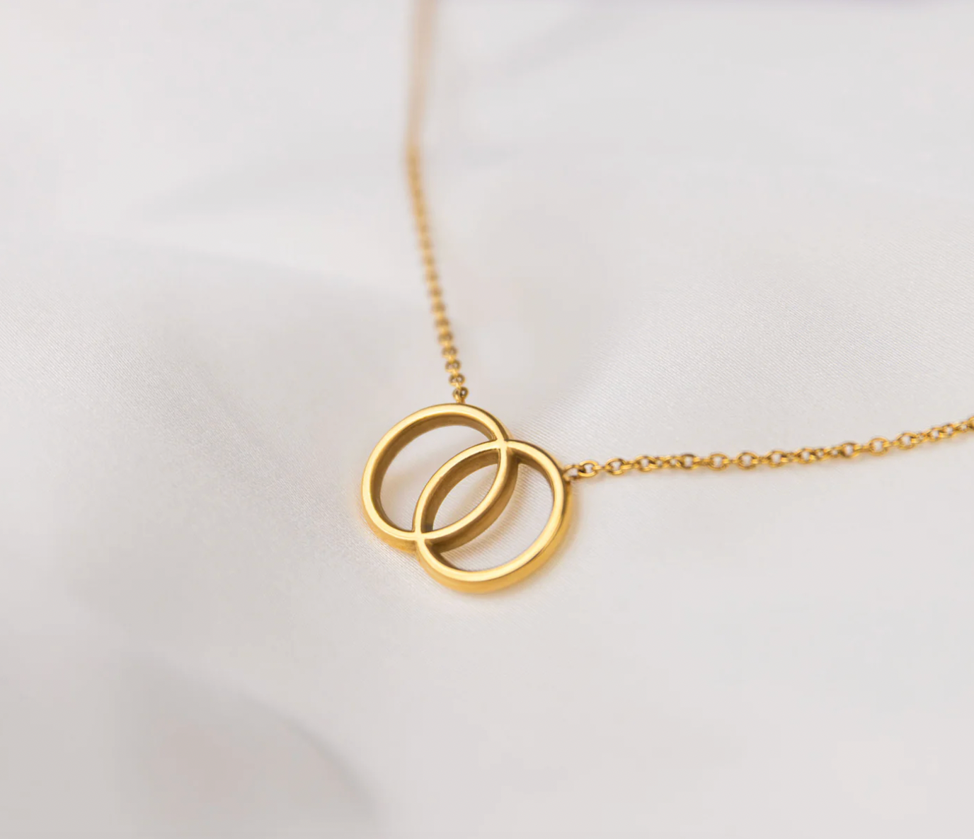 Lorie Necklace – Gold