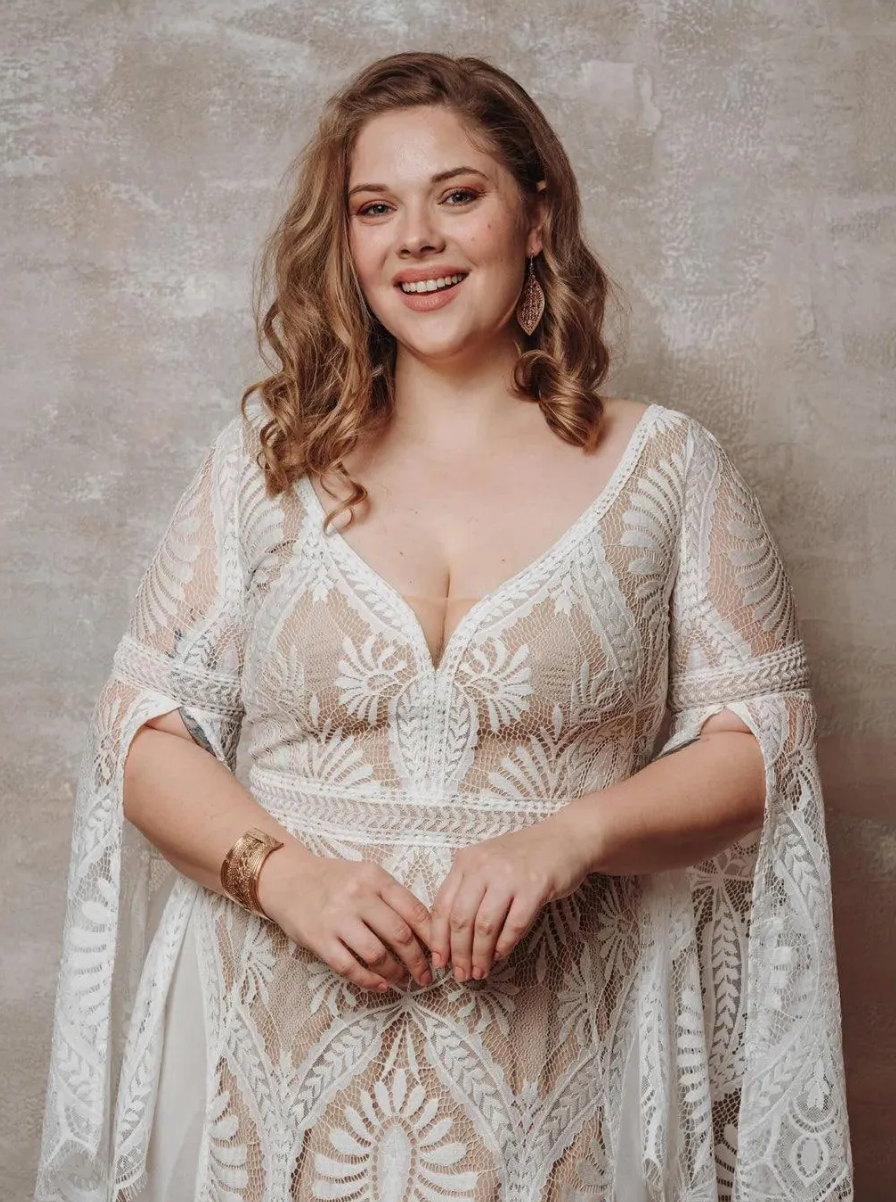 Long-Sleeved Flowing Beach Dress Plus Size | V-Neck Wedding Dress