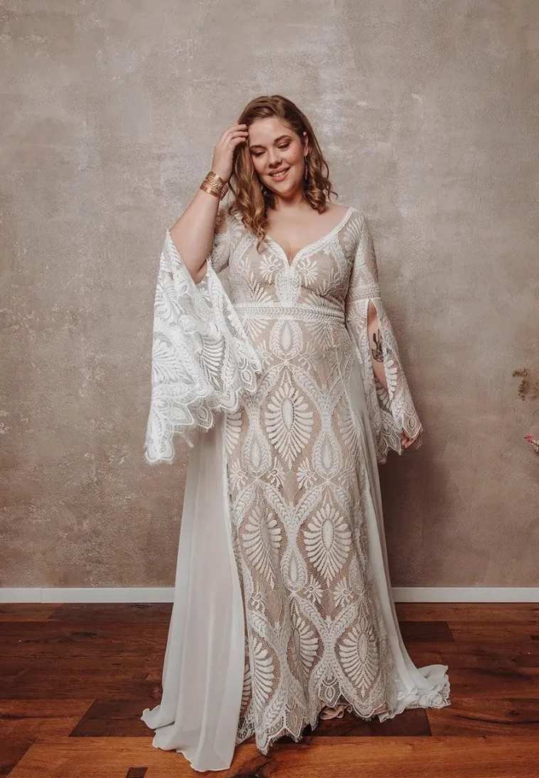 Long-Sleeved Flowing Beach Dress Plus Size | V-Neck Wedding Dress