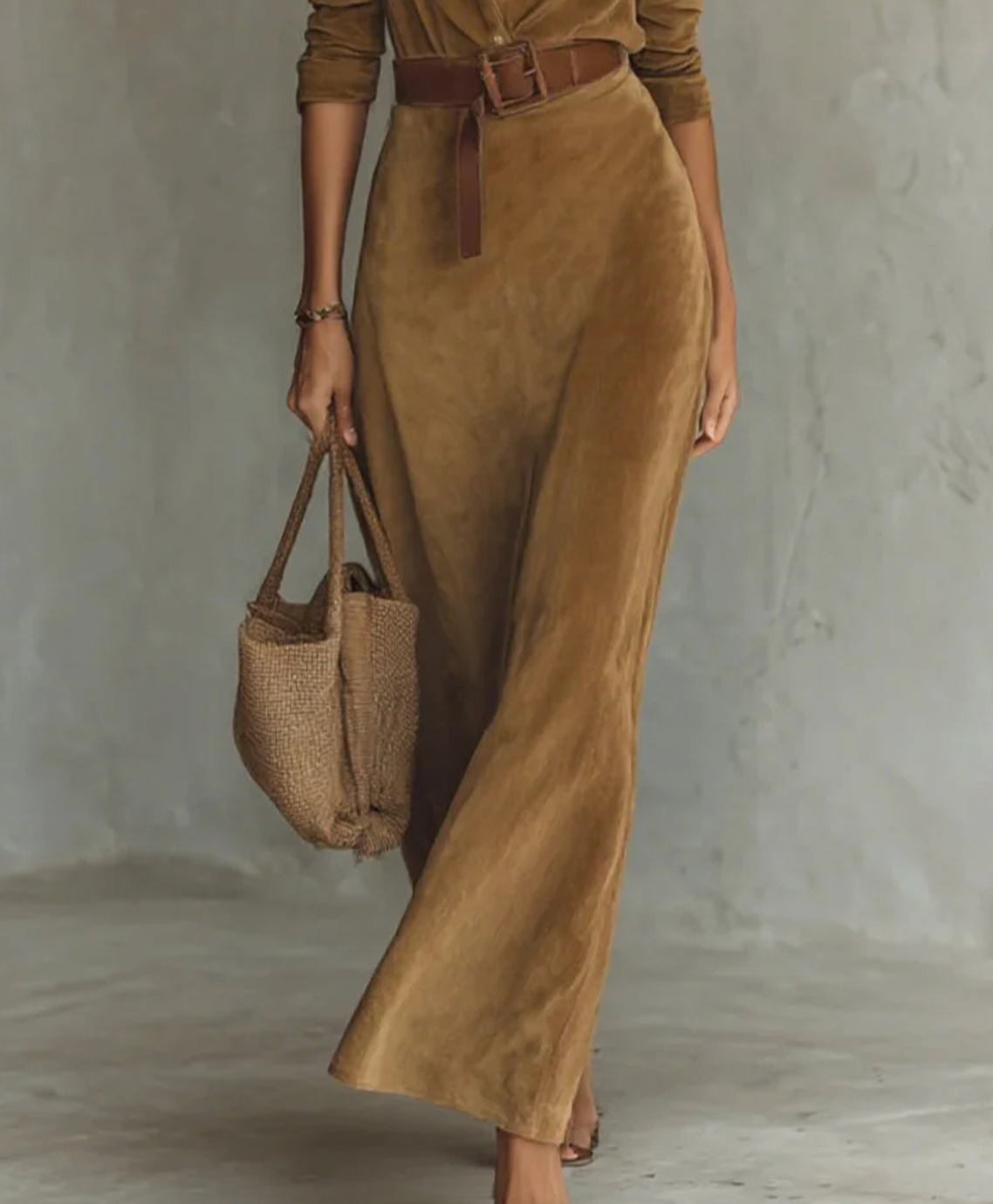 Aurrela | Chic Suede Maxi Gown