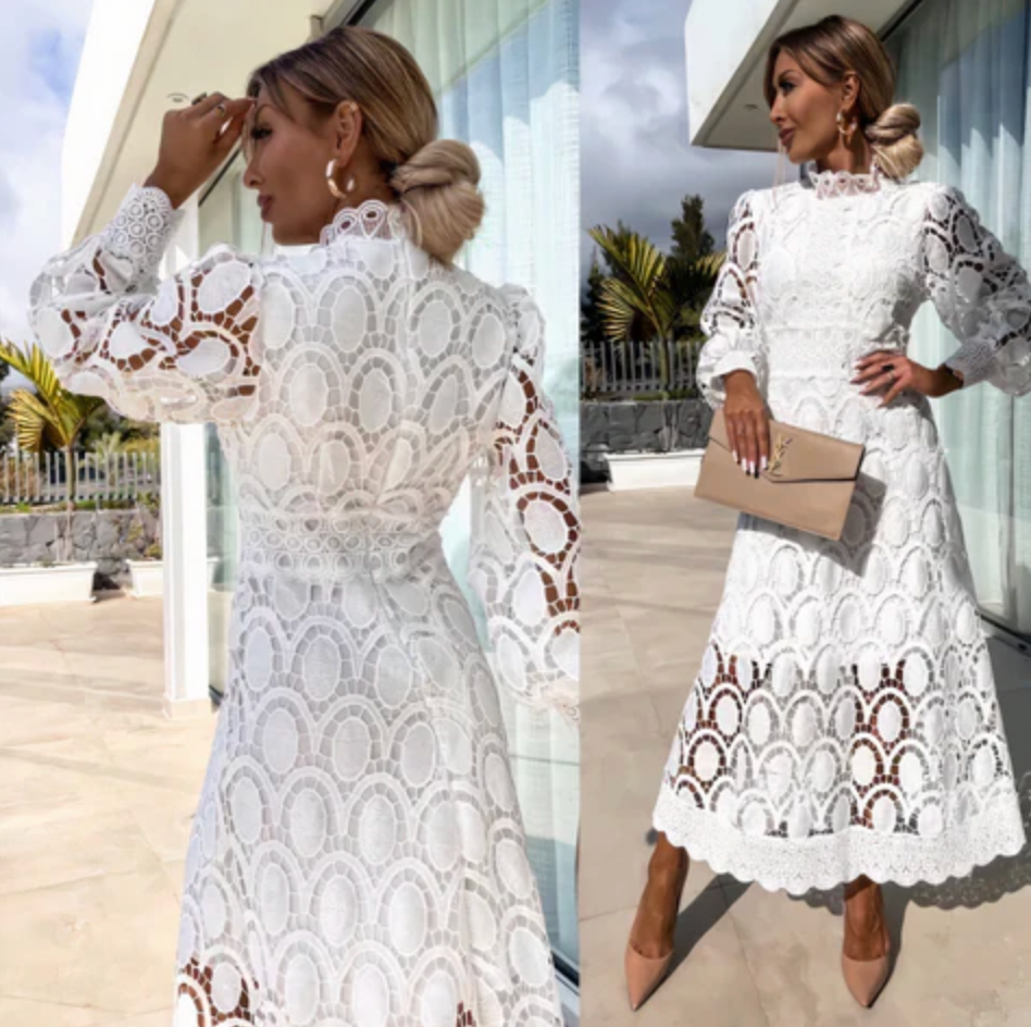 Aurrela | Delicate Lace Midi Dress
