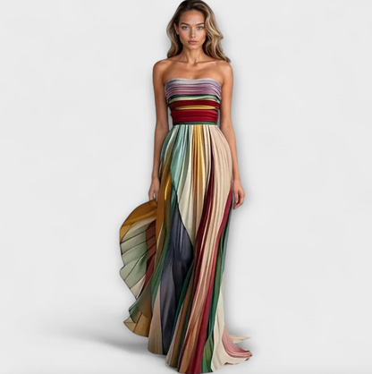 Aurrela | Bold & Flowing Strapless Dress