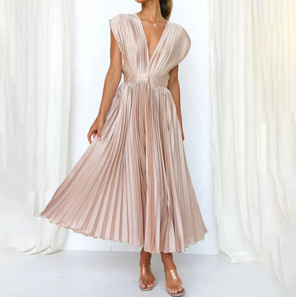 Aurrela | Elegant Pleated Dress
