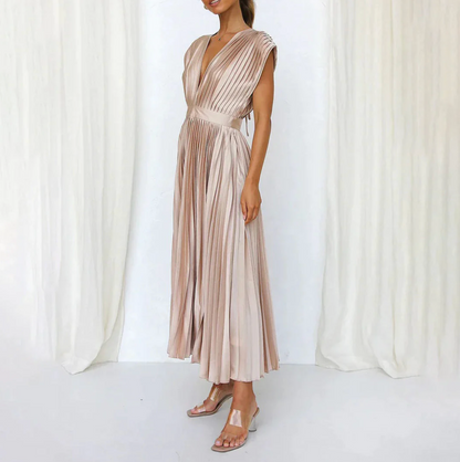 Aurrela | Elegant Pleated Dress
