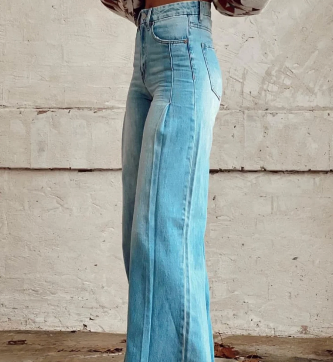 Aurrela | Chic Wide-Leg Trousers