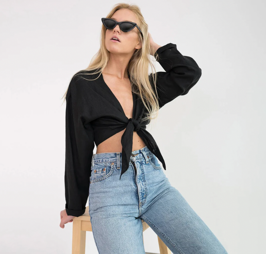 Aurrela | Bound Tie-Front Top