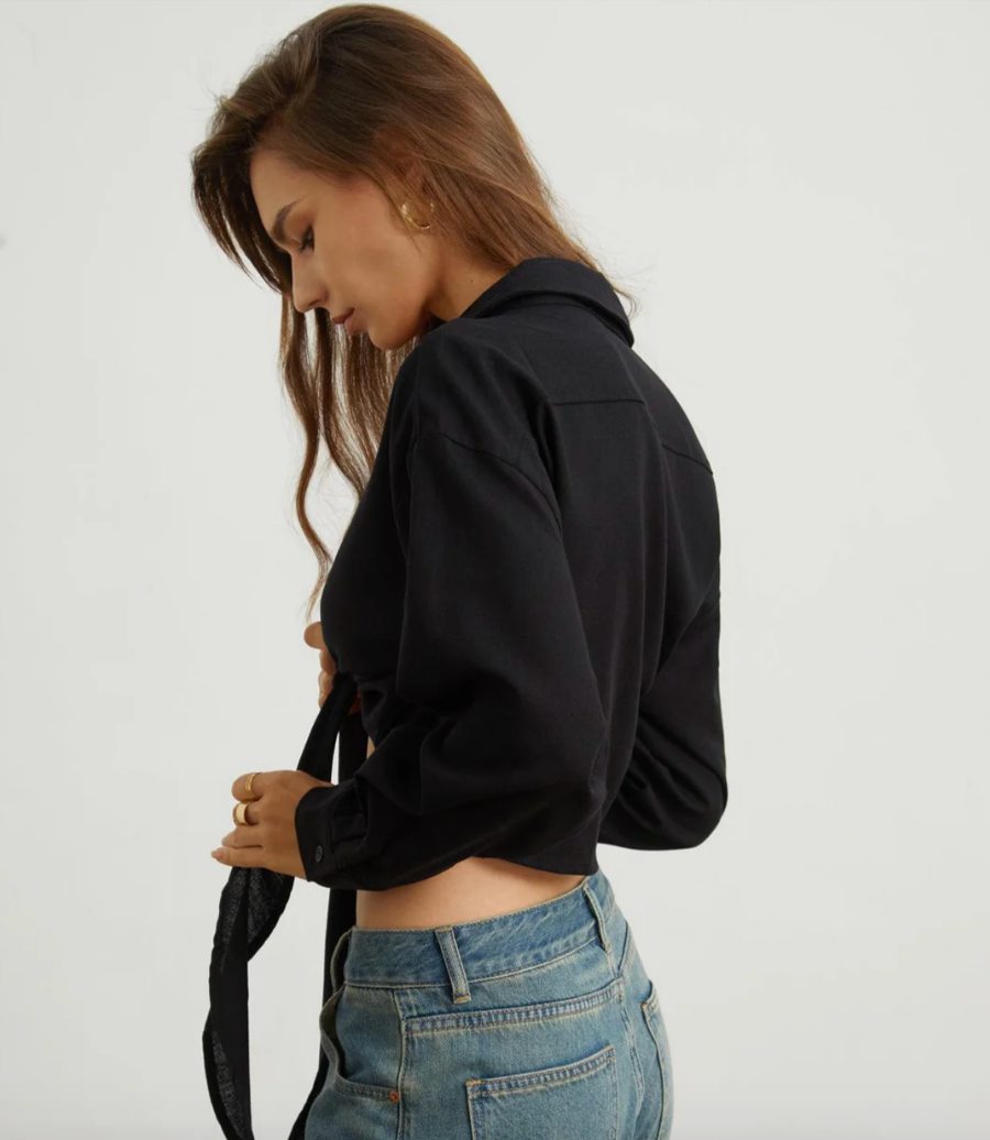 Aurrela | Bound Tie-Front Top