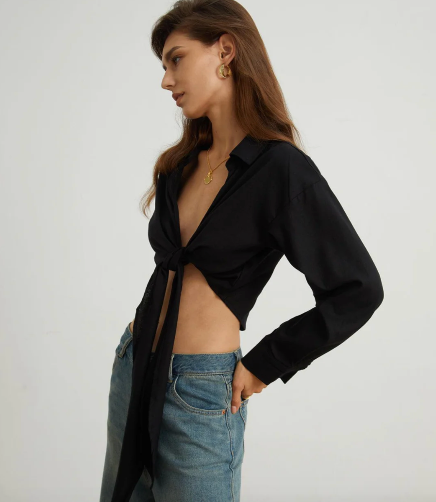 Aurrela | Bound Tie-Front Top