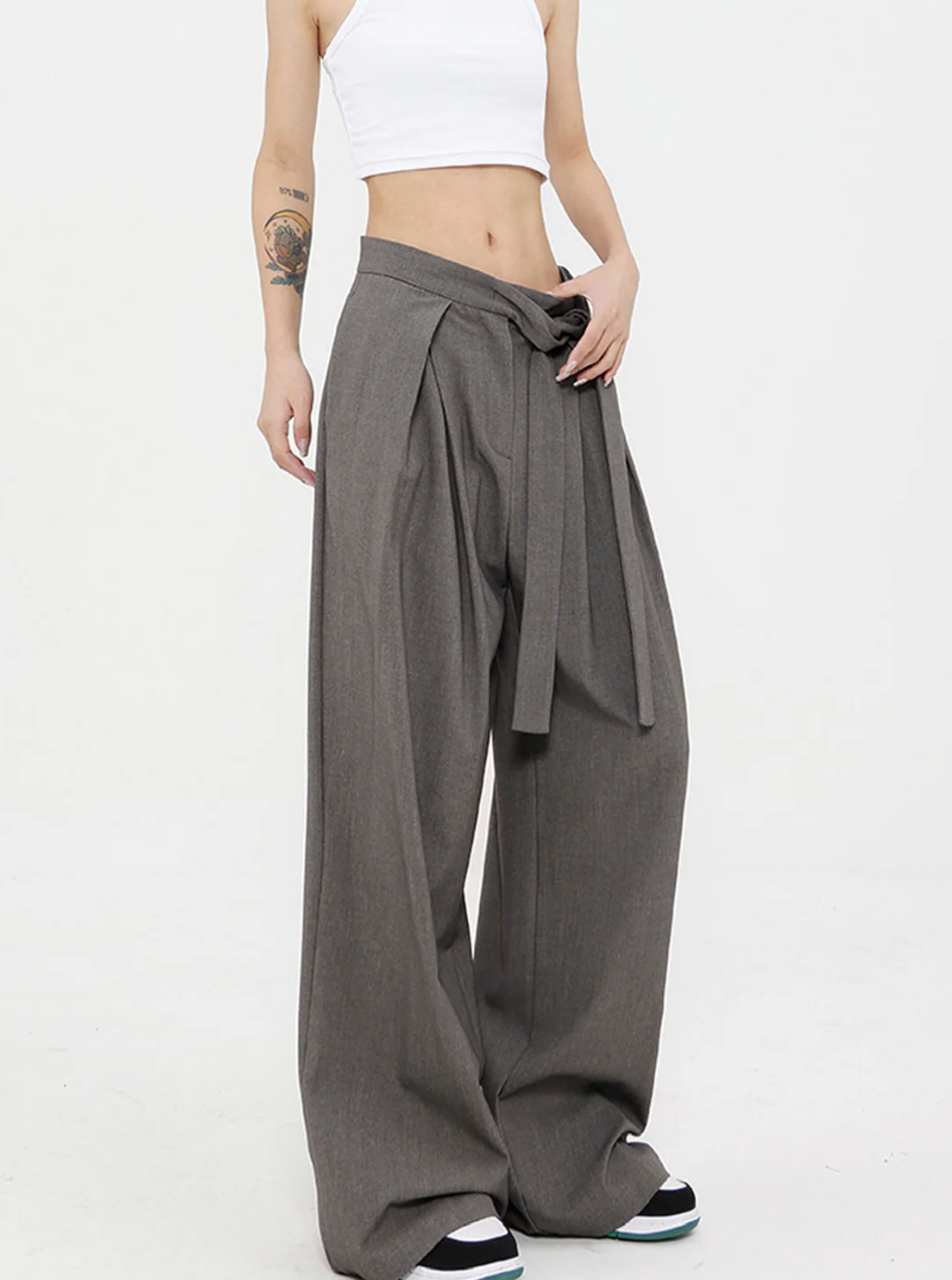 Aurrela | Flowing Tailored Pants