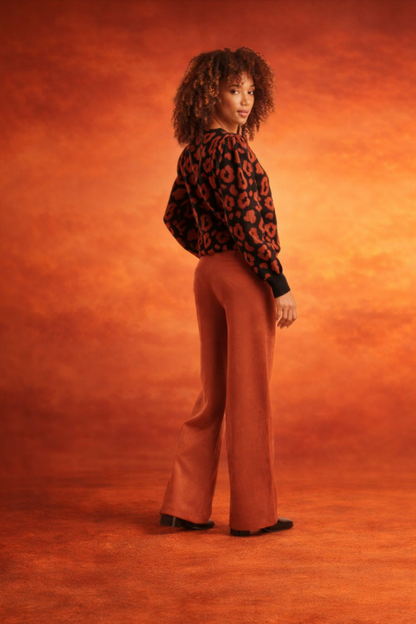 Knitted Animal Print Top | Black – Cognac